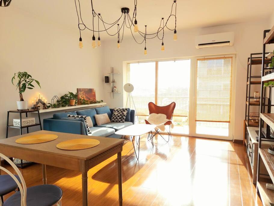Cosy Boutique 61 Sqm Apartment - Private Parking - Ten Blocks Residence Bukares Bagian luar foto